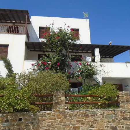 Athina 2 Apartment Batsi (Andros)